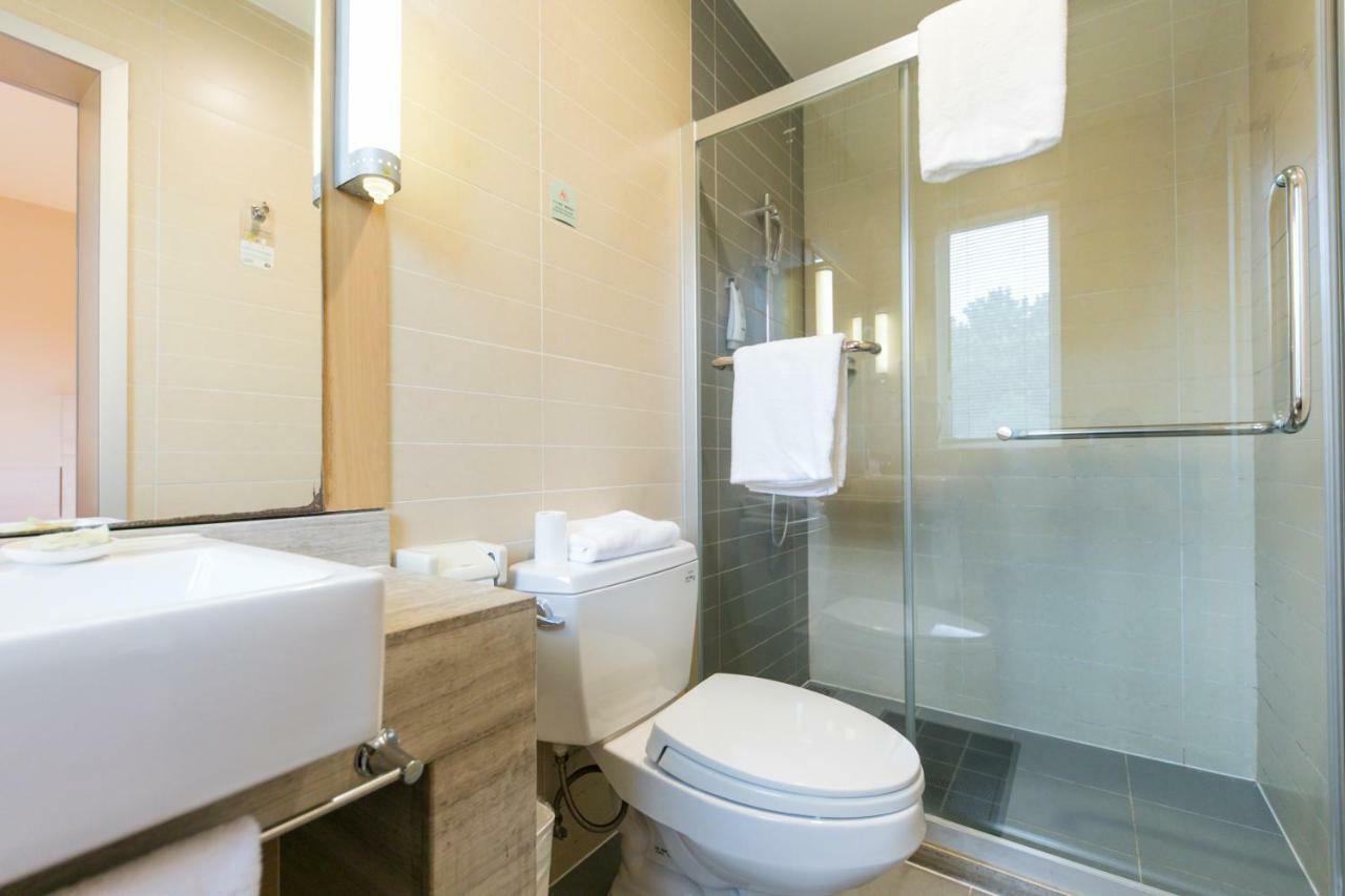 Отель Ibis Anyang Jiefang Ave Экстерьер фото